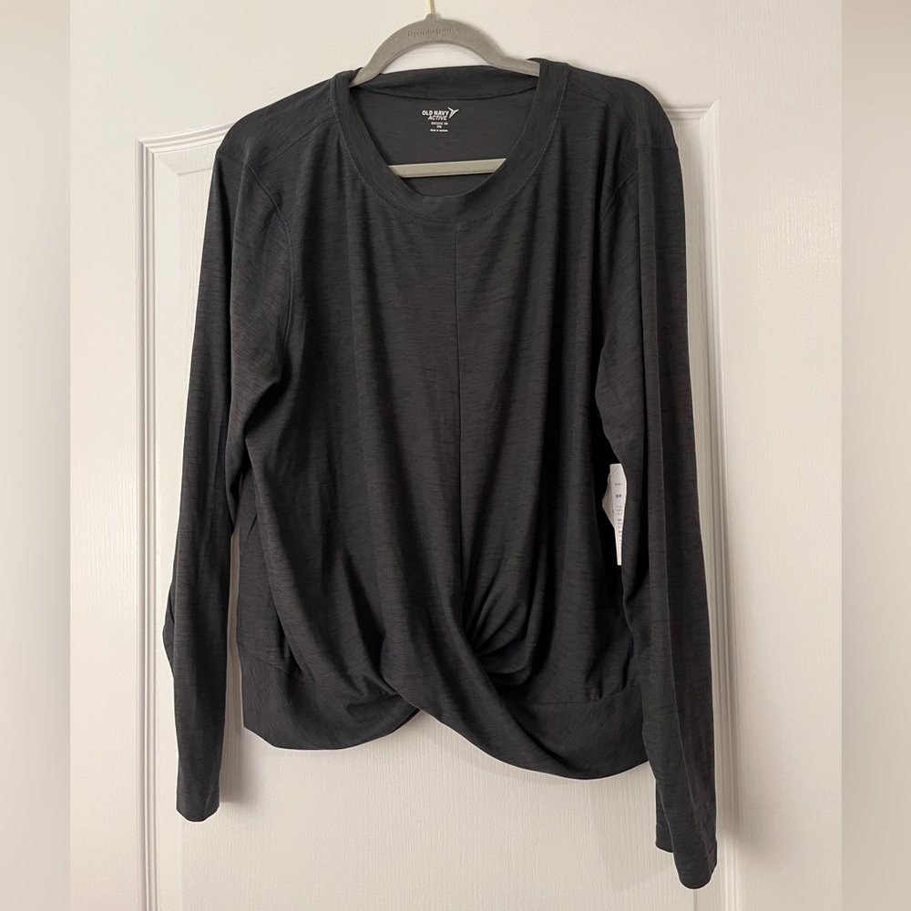 Old Navy Women’s Active Long Sleeve Top - NWT